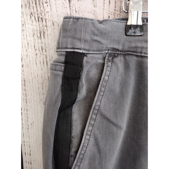 Torrid | Faded Gray Black Stripe Super Soft Pull-On Straight Cropped Jeans - Picture 4 of 9